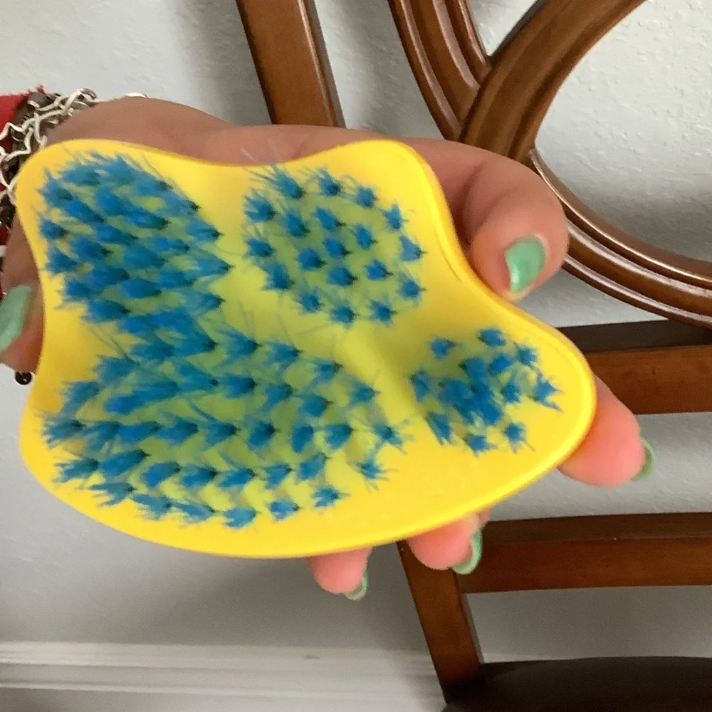 Build-A-Bear White Tee with Pink Bowl and Blue Paw Brush - Picture 6 of 6